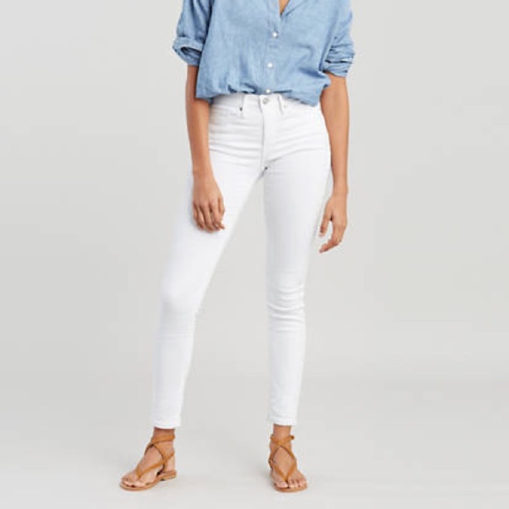🆕 Levi white skinny jeans